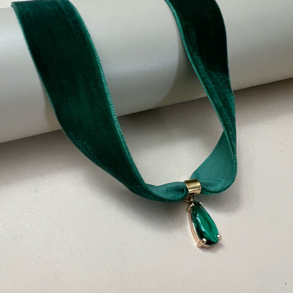 Glam Princess Pendant Choker: Handmade Elegant Velvet Choker - Picture 11 of 15